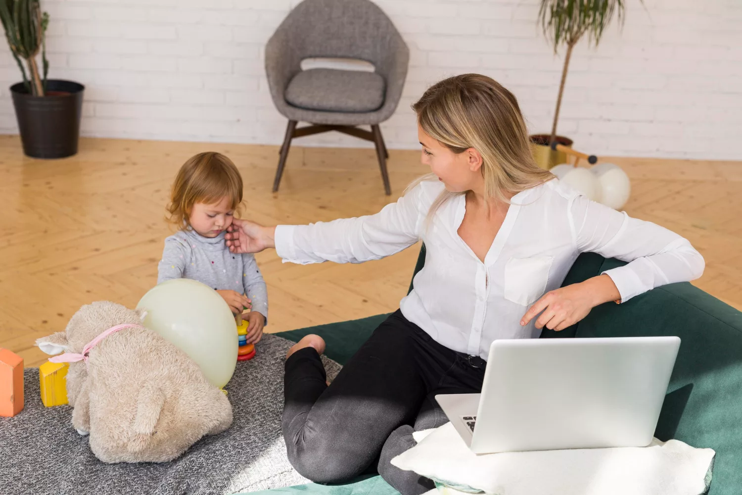 Teen Babysitting Tips: How to Land Clients and Succeed