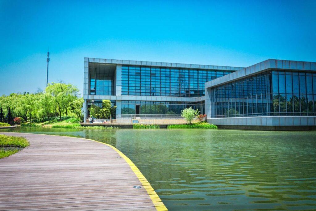 Can You Walk Around The Google Campus?