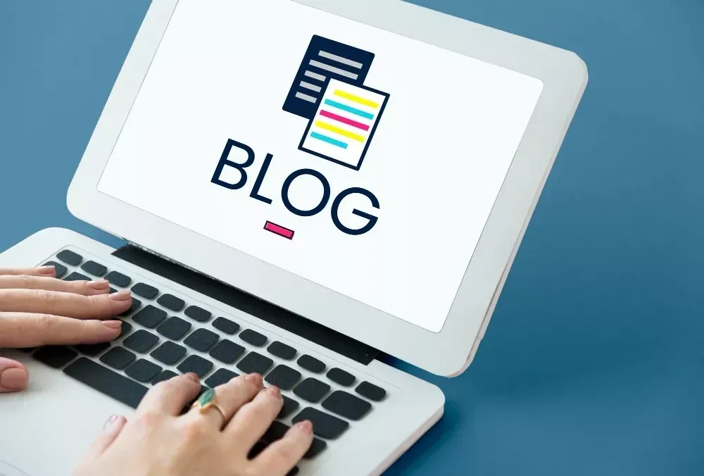 articles blogging on a device screen