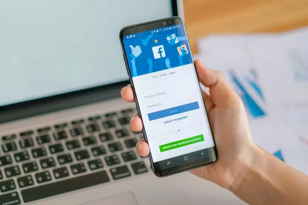 Storytelling Magic: Leveraging Facebook Stories for Shares